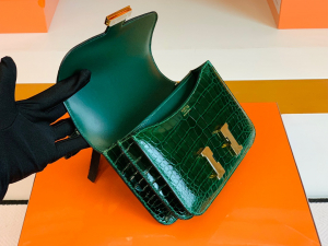 Constance 康康18cm 6Q Green 翡翠绿 亮面鳄鱼皮 美洲方块 金扣 Y刻