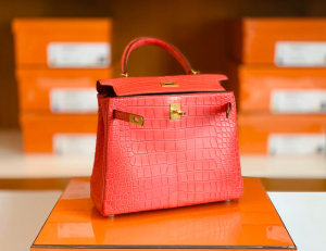 HM KL 25 Crocodile Leather  A5 Bougainvillier Red