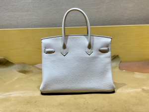 BK 30cm togo 皮 10 Carrie 奶昔白/银扣