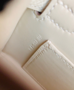HM mini kl 2 craie 10 color - epsom leather