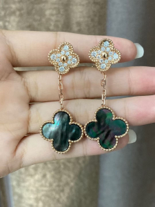 VCA / Magic Alhambra Earrings in 18k Gold set with 2 motifs of Mother-of-pearl and Diamonds-HaiLaBags VCA / Magic Alhambra Earrings in 18k Gold set with 2 motifs of Mother-of-pearl and Diamonds