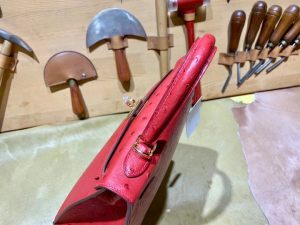 HM KL 25cm - Ostrich Leather - 53 rouge vif 正红色/金扣