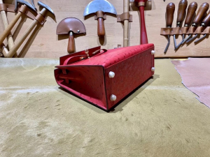HM KL 25cm - Ostrich Leather - 53 rouge vif 正红色/金扣