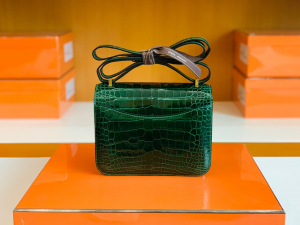 Constance 康康18cm 6Q Green 翡翠绿 亮面鳄鱼皮 美洲方块 金扣 Y刻