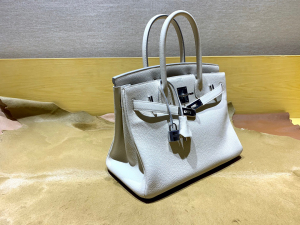BK 30cm togo 皮 10 Carrie 奶昔白/银扣