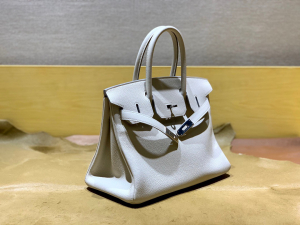 BK 30cm togo 皮 10 Carrie 奶昔白/银扣