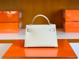 HM mini kl 2 craie 10 color - epsom leather