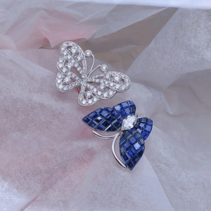 Van Cleef & Arpels Two Butterfly rings in 18k White Gold with Diamonds