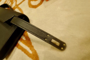 Expo 2020 Dubai HM kellt cut swift black color