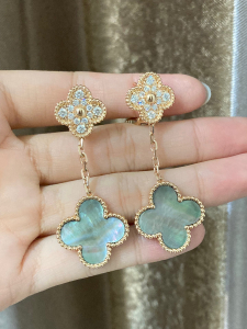 Magic Alhambra Earrings in 18k Pink Gold set with 2 motifs of Mother-of-pearl and Diamonds