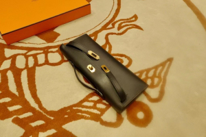 Expo 2020 Dubai HM kellt cut swift black color