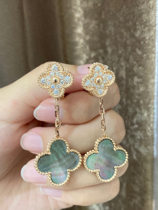 Magic Alhambra Earrings in 18k Pink Gold set with 2 motifs of Mother-of-pearl and Diamonds