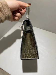 HM Expo 2020 Dubai Mini kl ll Alligator shiny 亮面鳄鱼🐊  6c 灰绿色 银扣 顶级手缝😍