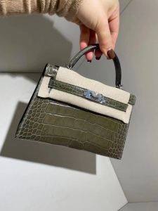 HM Expo 2020 Dubai Mini kl ll Alligator shiny 亮面鳄鱼🐊  6c 灰绿色 银扣 顶级手缝😍