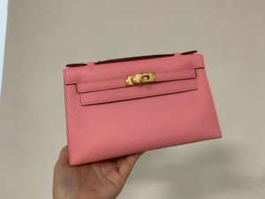HM expo dubai kl pochette pink color