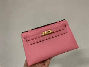 HM expo dubai kl pochette pink color