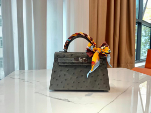 HM expo dubai kl mini 2 ostrich 8f color