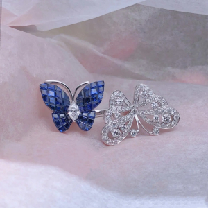 Van Cleef & Arpels Two Butterfly rings in 18k White Gold with Diamonds