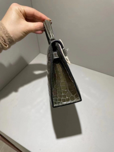 HM Expo 2020 Dubai Mini kl ll Alligator shiny 亮面鳄鱼🐊  6c 灰绿色 银扣 顶级手缝😍