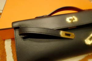 Expo 2020 Dubai HM kellt cut swift black color