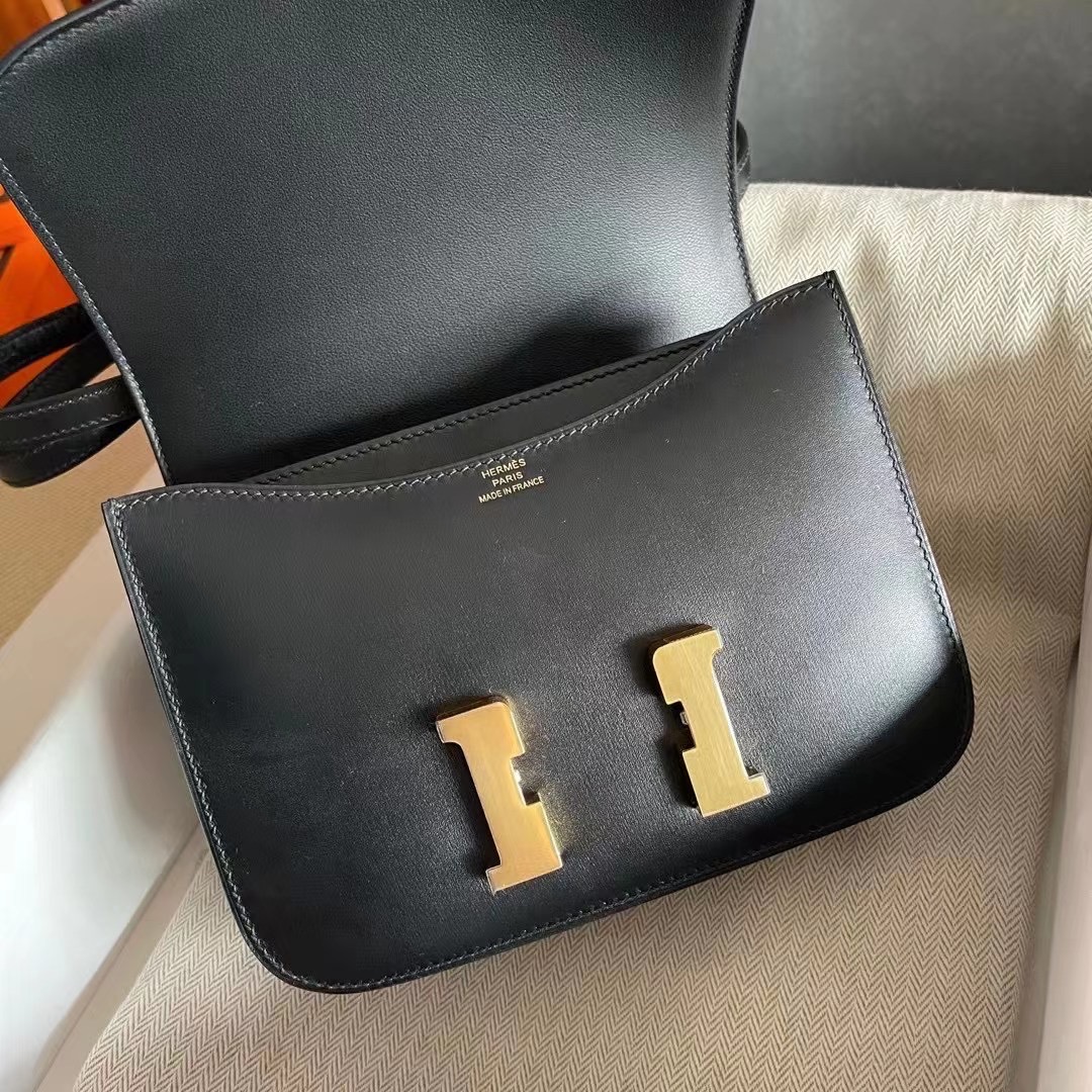 Qatar Al Jumaliyah HM Constance 18cm Box calfskin CC89 Noir GHW