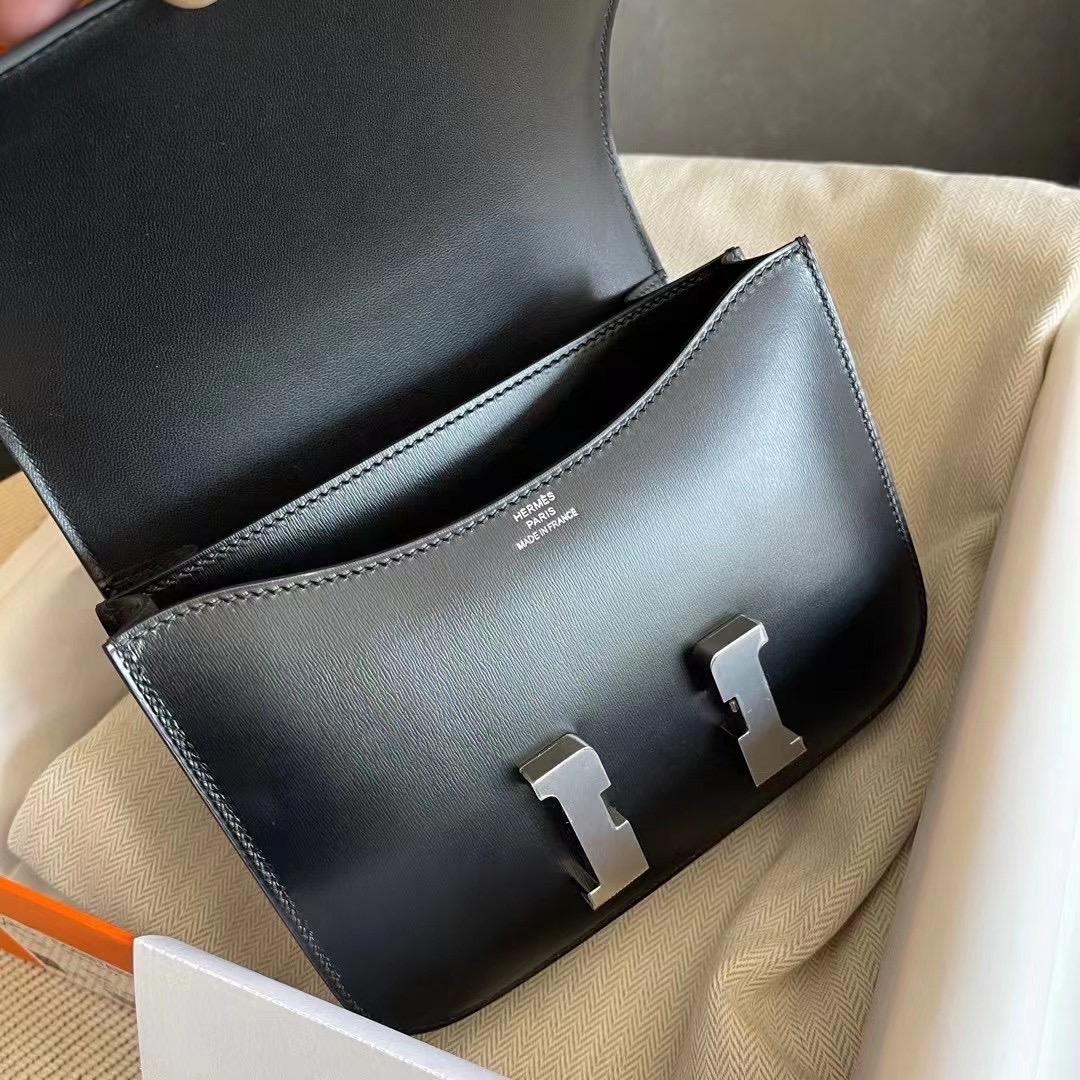 Qatar Al Jumaliyah HM Constance 18cm Box calfskin CC89 Noir PHW
