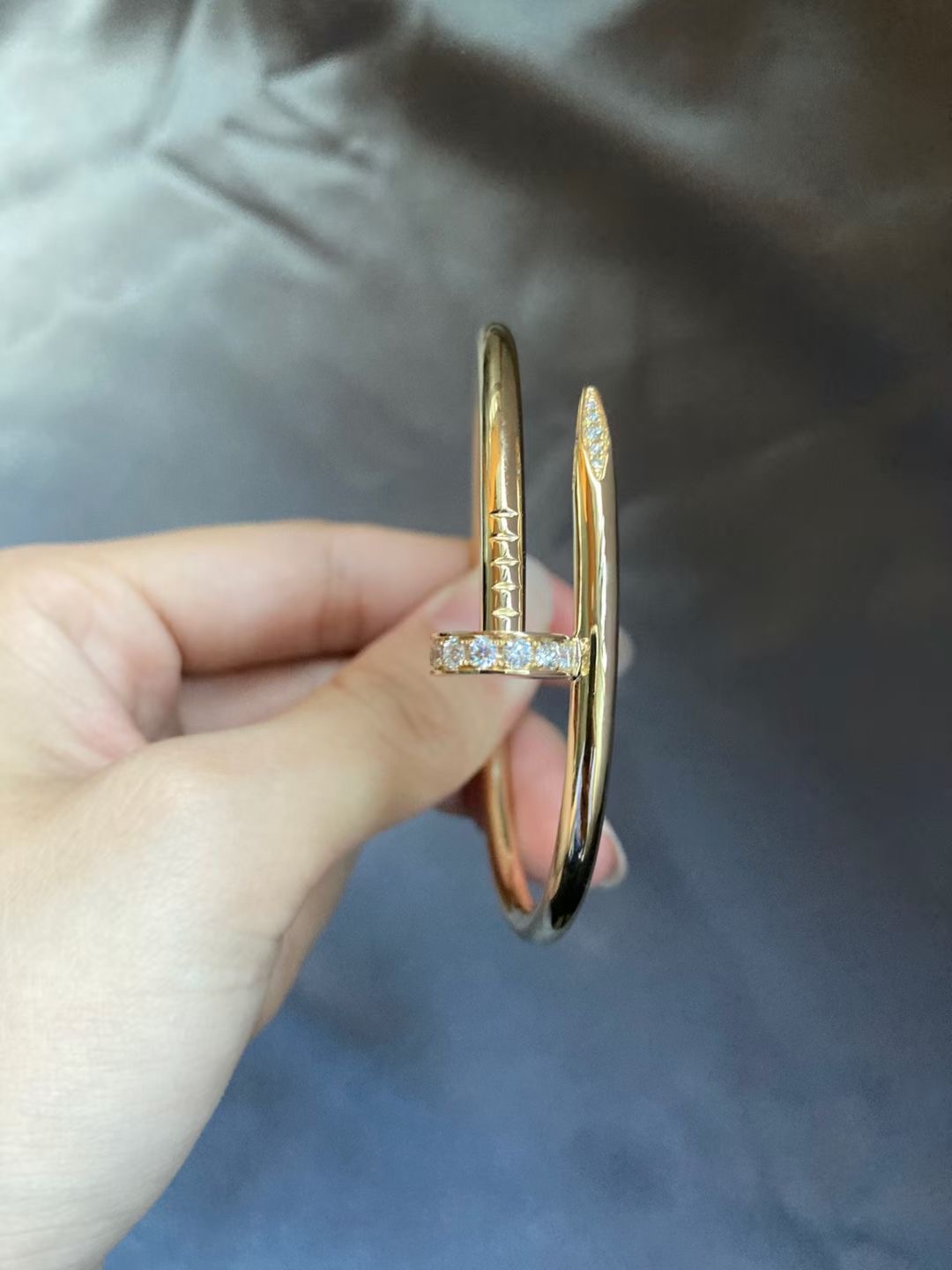 JUSTE UN CLOU BRACELETS gold with diamonds