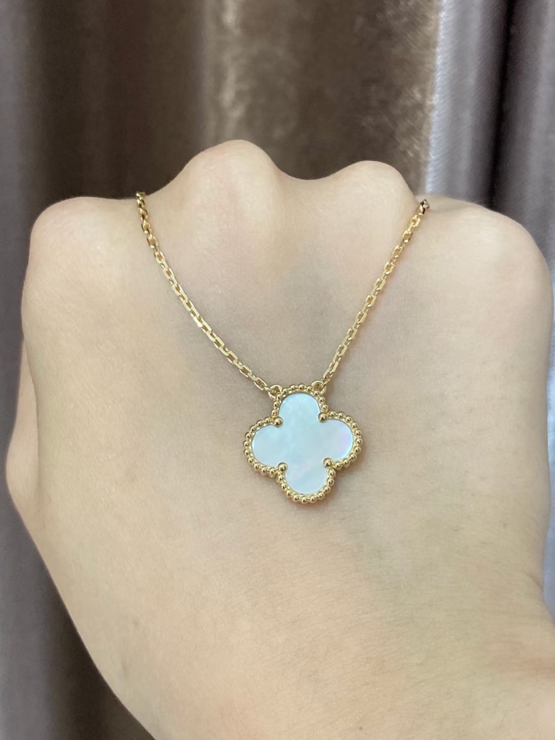 VAN CLEEF & ARPELS PURE ALHAMBRA medium necklace