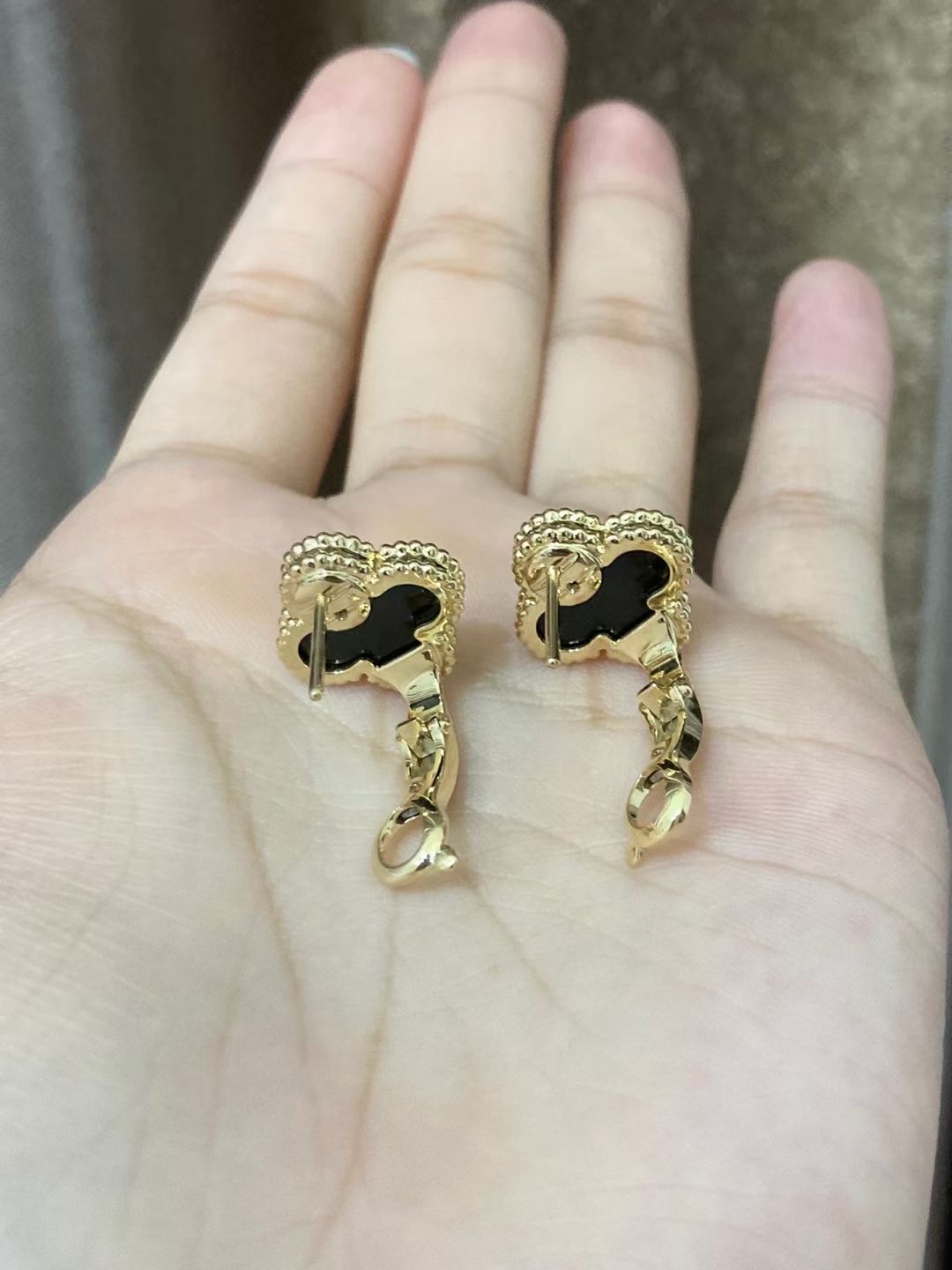 VCA Magic Alhambra 1 motif Earrings