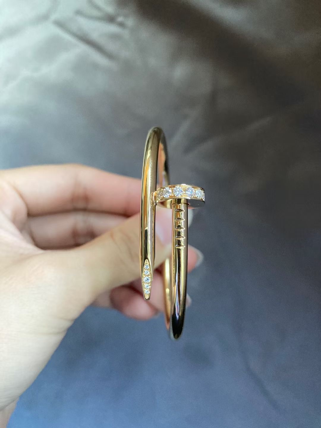 JUSTE UN CLOU BRACELETS gold with diamonds