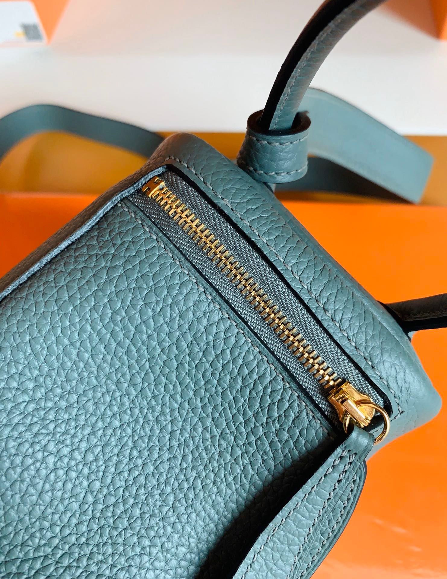 Canada HM Mini LD Handbag 19cm Clemence cc63 vert amande 杏綠色