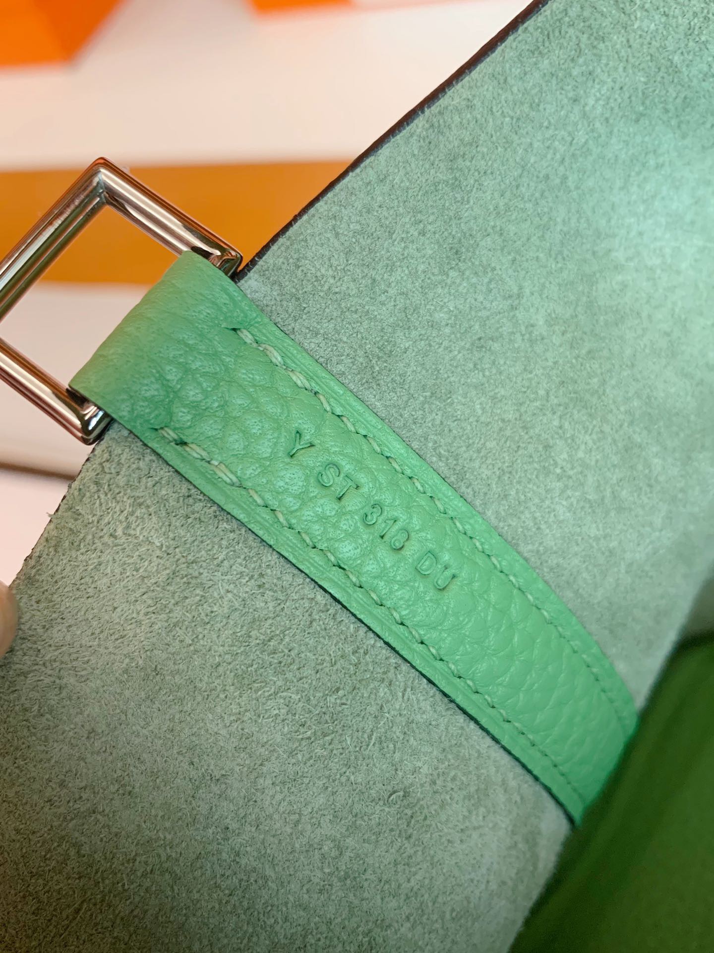 爱马仕菜篮子包包 多少钱 HM Picotin Lock 18cm 3I Vert Criquet 牛油果绿 蟋蟀绿