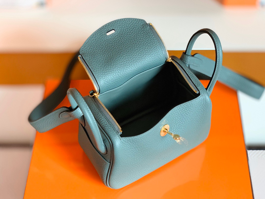 Canada HM Mini LD Handbag 19cm Clemence cc63 vert amande 杏綠色