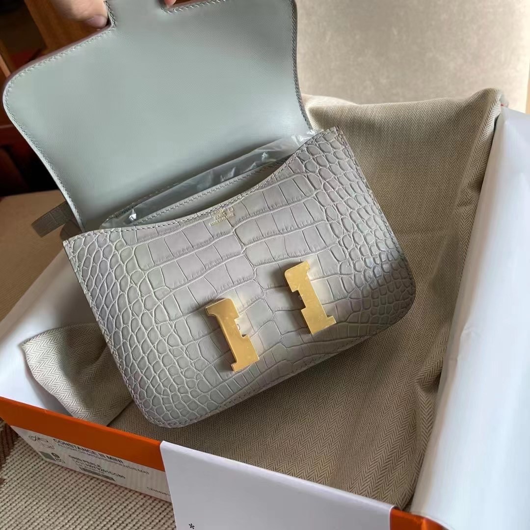 Saudi Arabia Riyadh HM Constance 19cm 80 Gris Perle Matte alligator crocodile