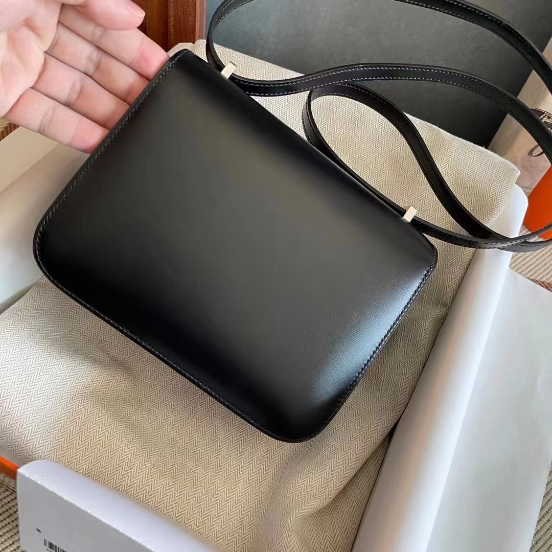 Qatar Al Jumaliyah HM Constance 18cm Box calfskin CC89 Noir PHW
