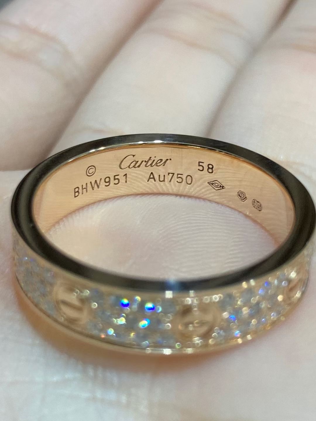 LOVE RING IN 18K GOLD WITH DIAMONDS