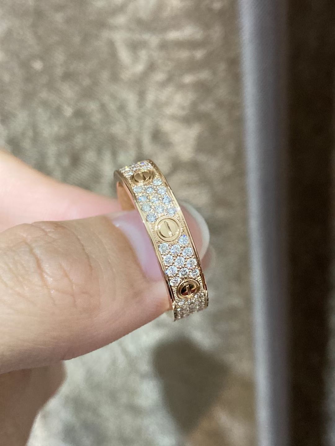 LOVE RING IN 18K GOLD WITH DIAMONDS