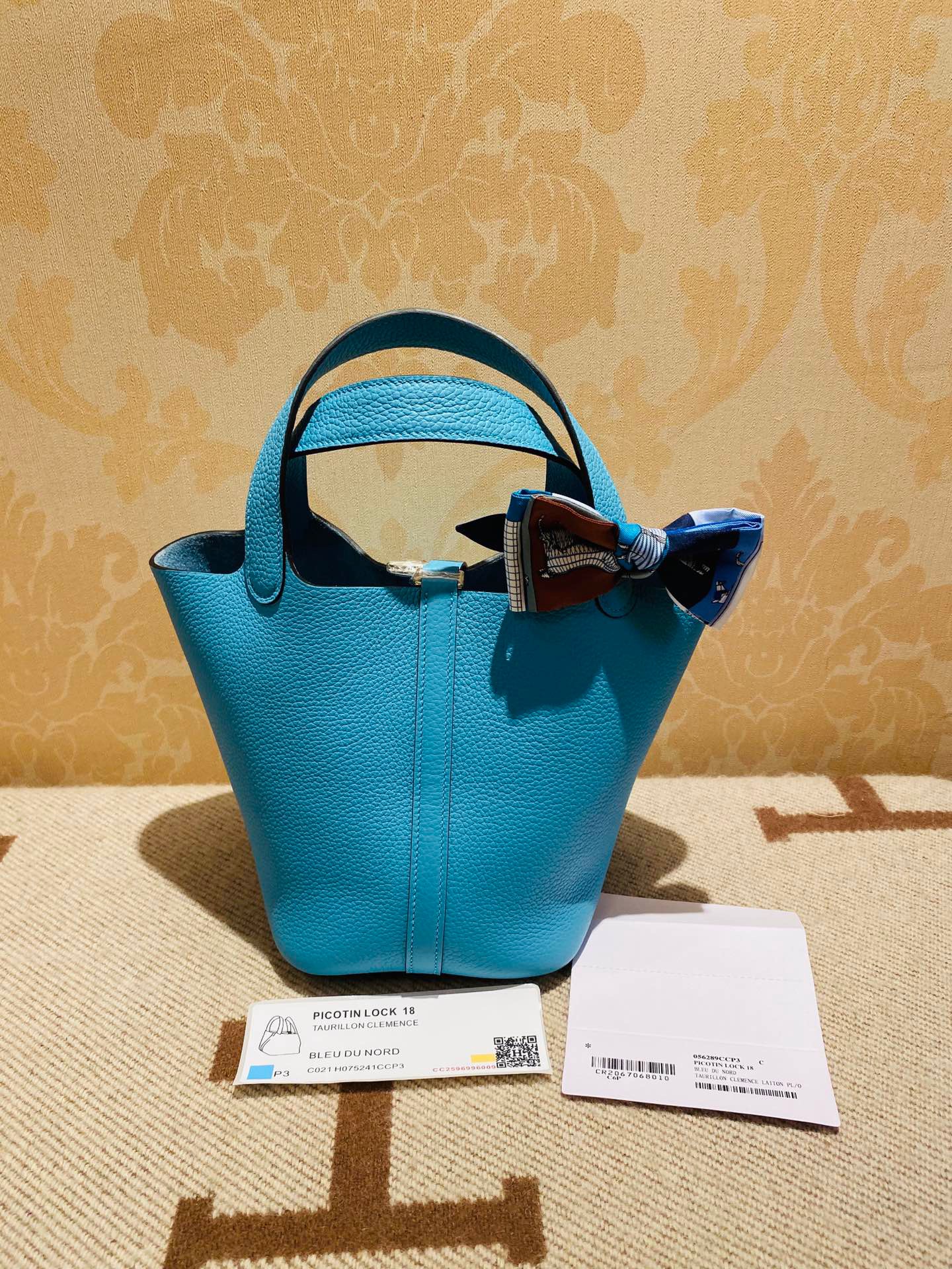 现货 Picotin Lock 18 水桶菜蓝子 P3 Bleu Du Nord  北方蓝 clemence大牛 超级松软舒适哈 漂亮~~ 蝴蝶结不能送 需另付费[调皮]