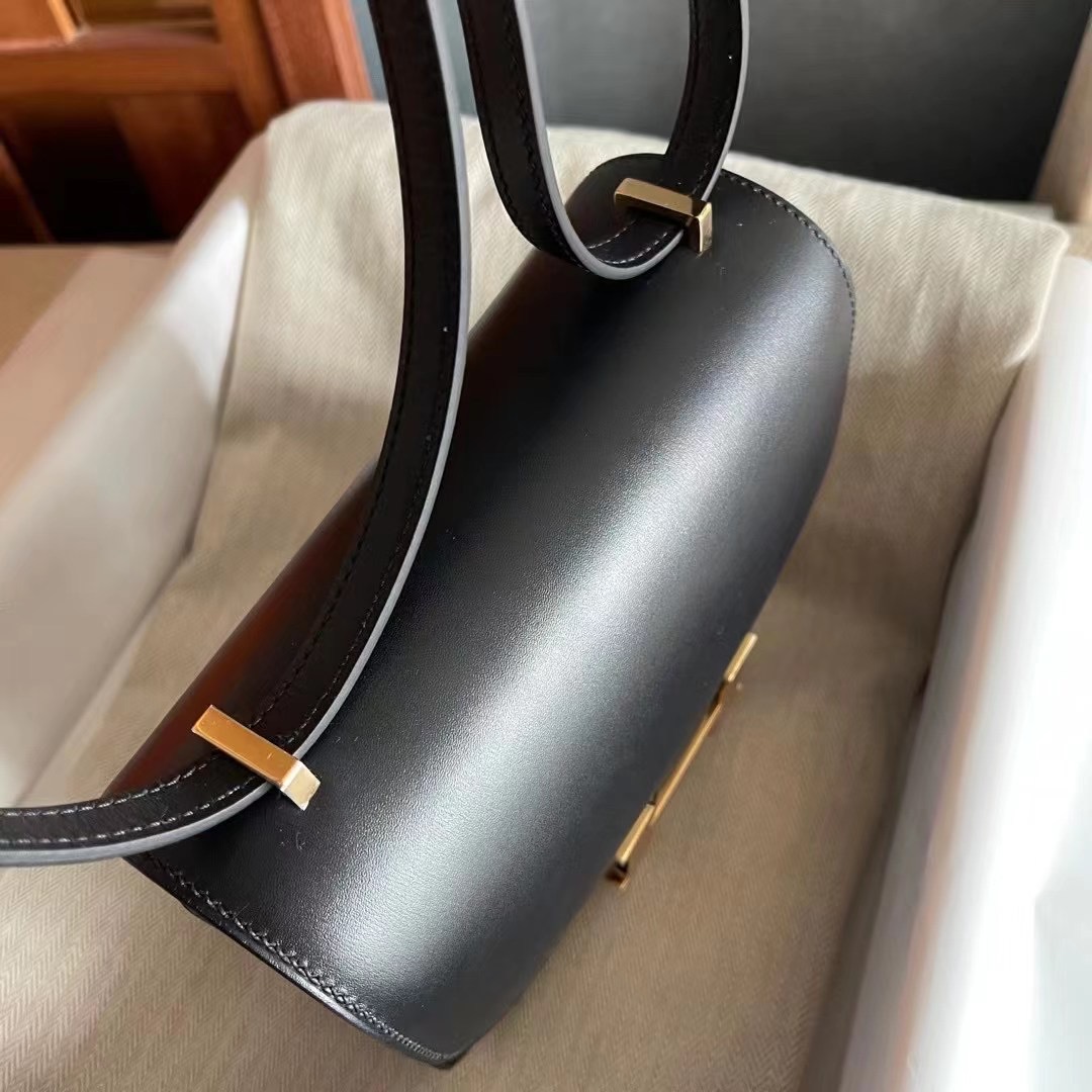 Qatar Al Jumaliyah HM Constance 18cm Box calfskin CC89 Noir GHW
