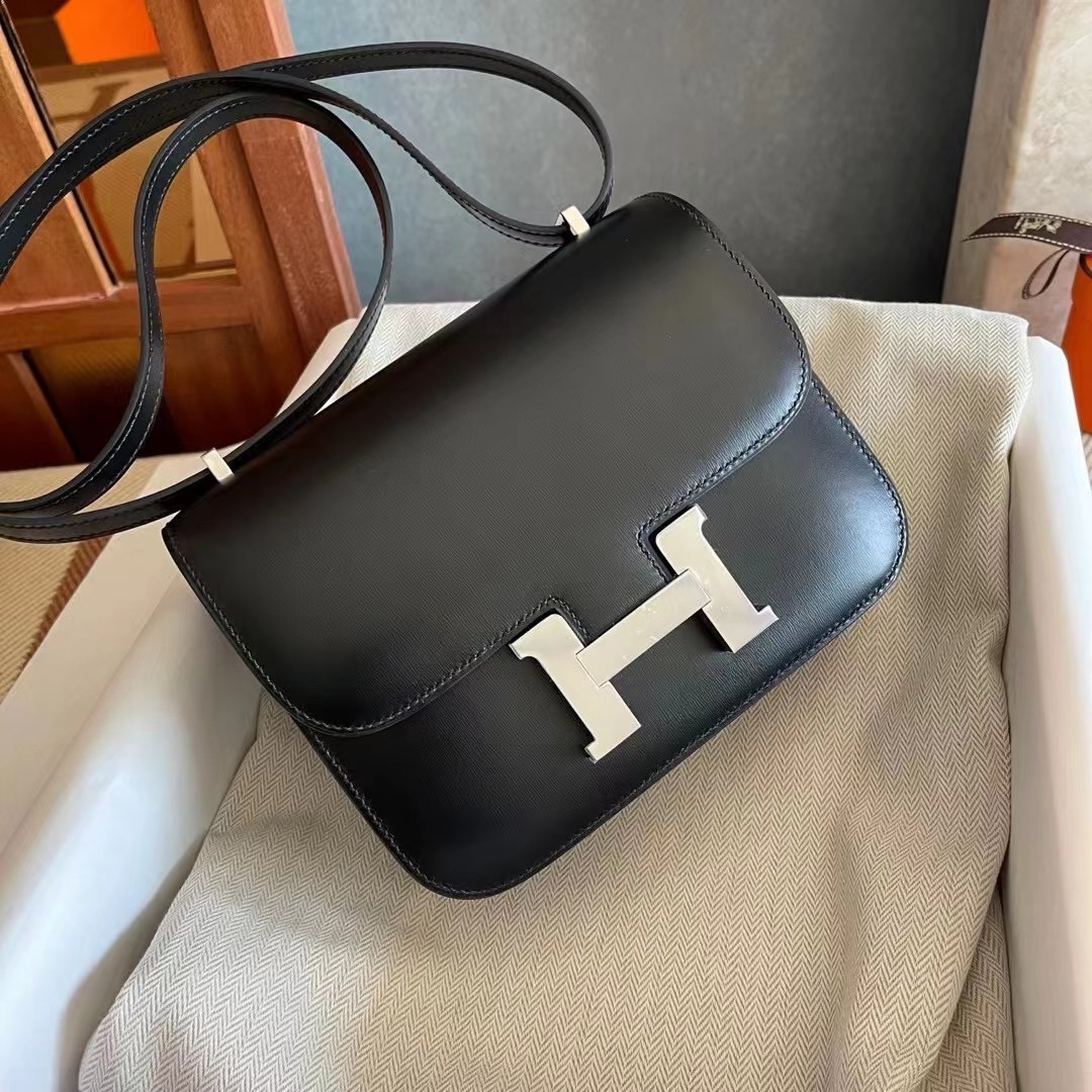 Qatar Al Jumaliyah HM Constance 18cm Box calfskin CC89 Noir PHW