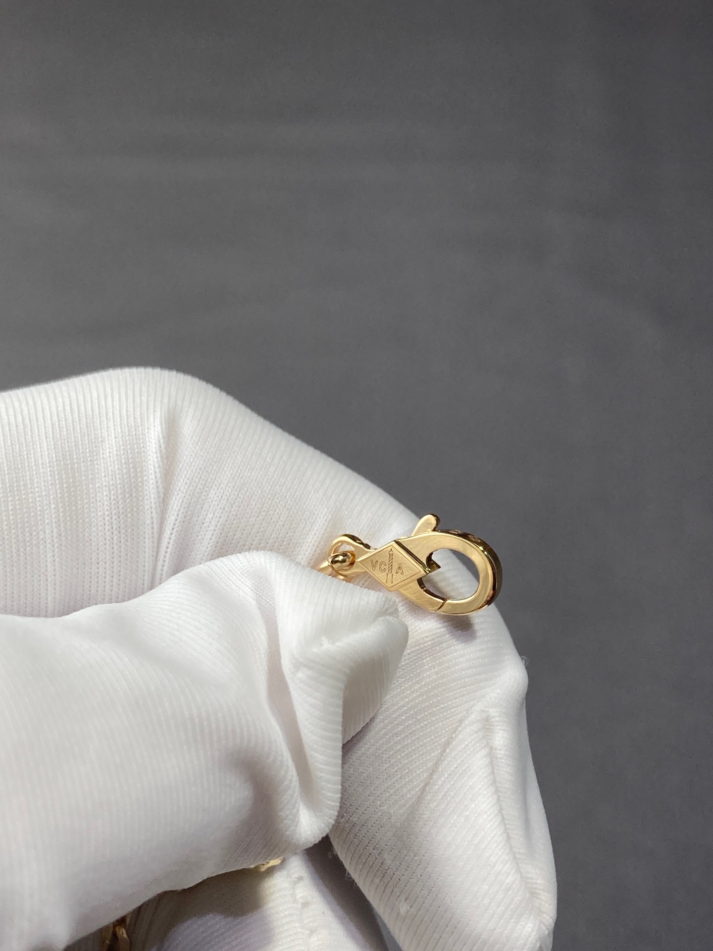 Vintage Alhambra bracelet 5 motifs guilloché yellow 18k gold.