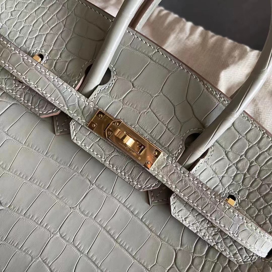 BK 25 Mist Face Alligator 80 Pearl Grey Gold Buckle Spot