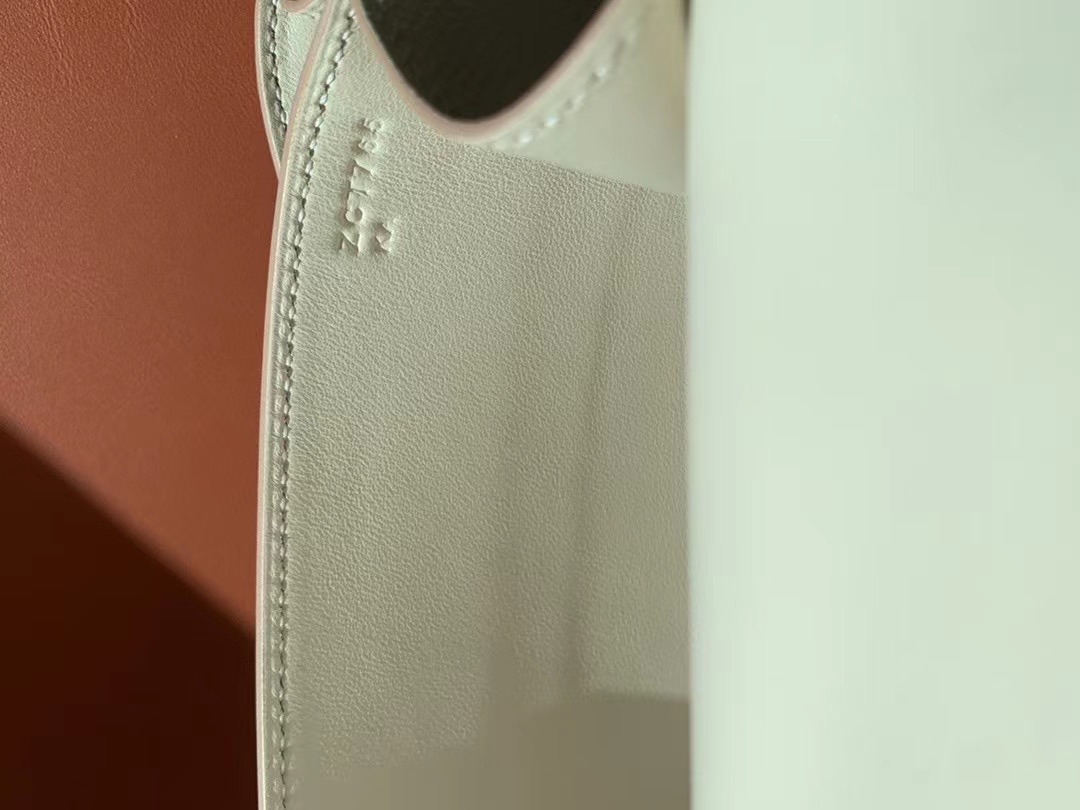 VIP一级品 constance 19cm EP皮 Craie 10 奶昔白/金扣 手工缝制 臻品鉴赏