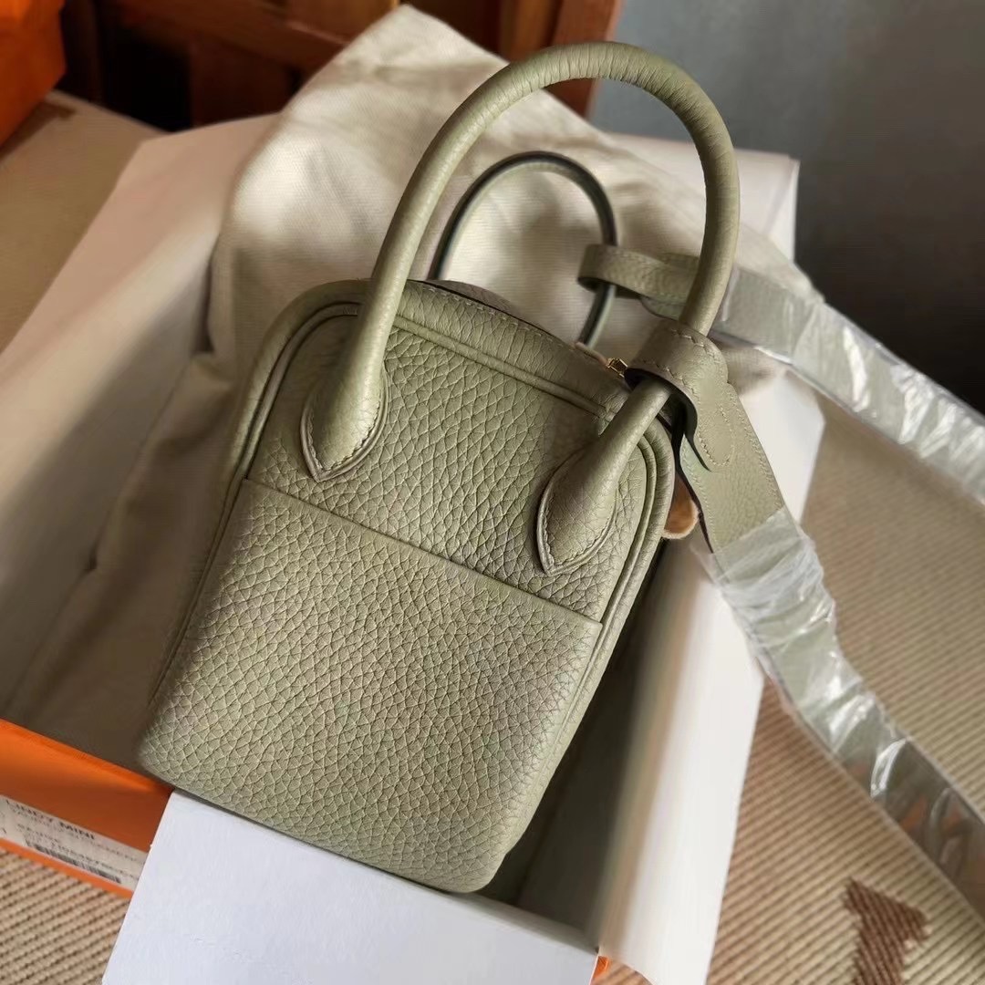 Viet Nam Da Nang City Mini  ld  TC  Q1 Sage Green Gold HW