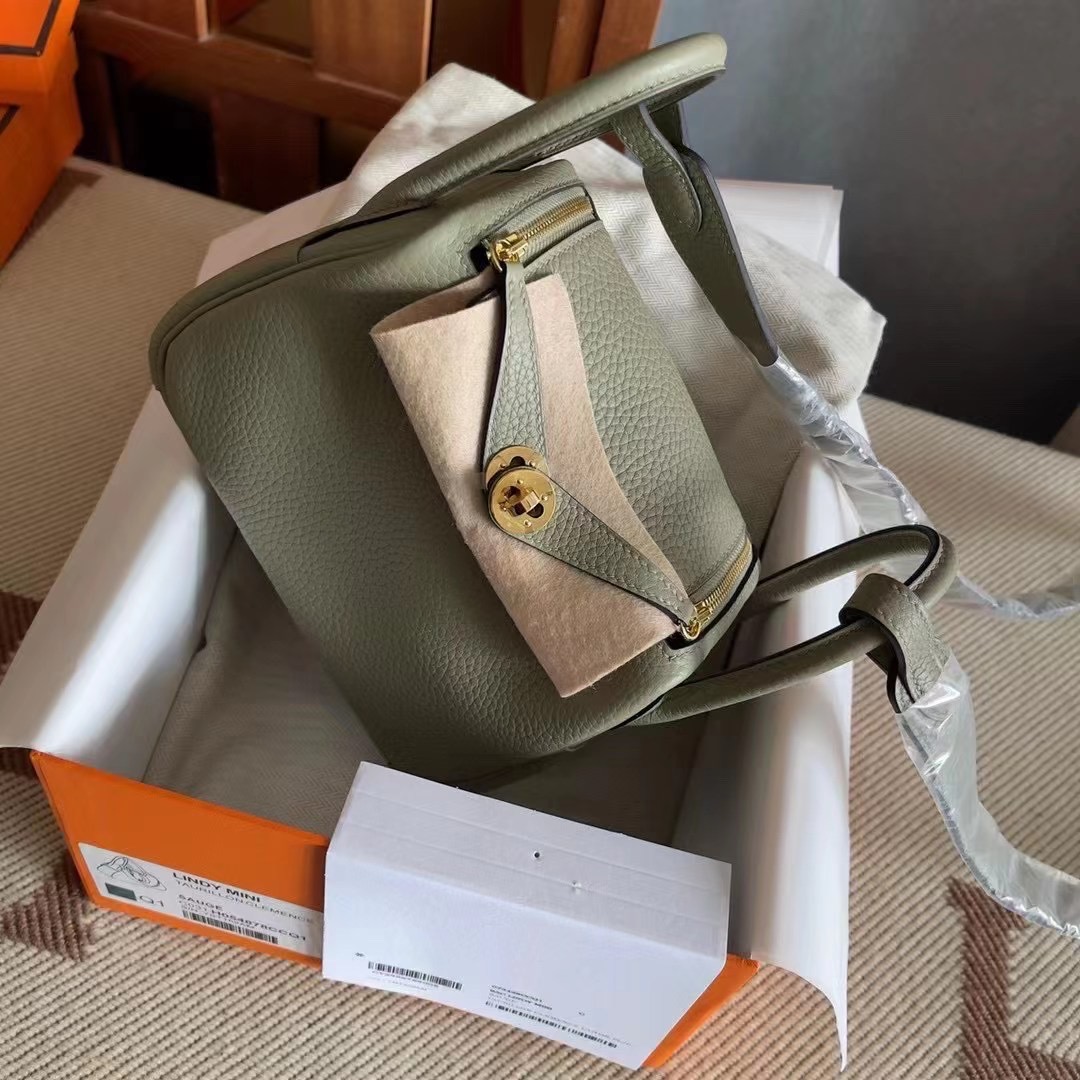 Viet Nam Da Nang City Mini  ld  TC  Q1 Sage Green Gold HW