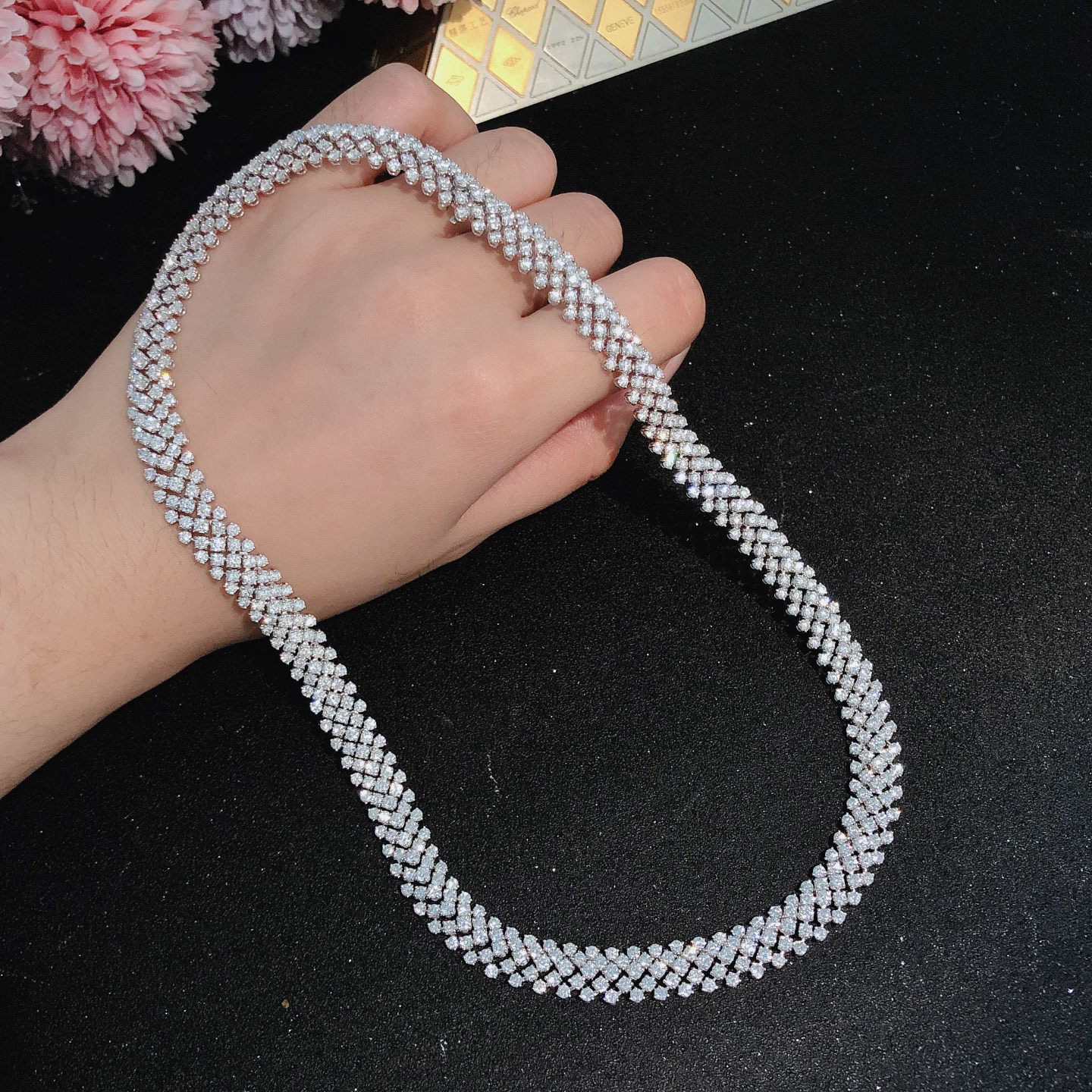 Wide version full diamond necklace luxury style