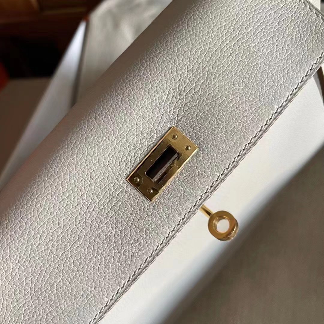 KL 25 evercolor leather pearl gray within the fight rose gold