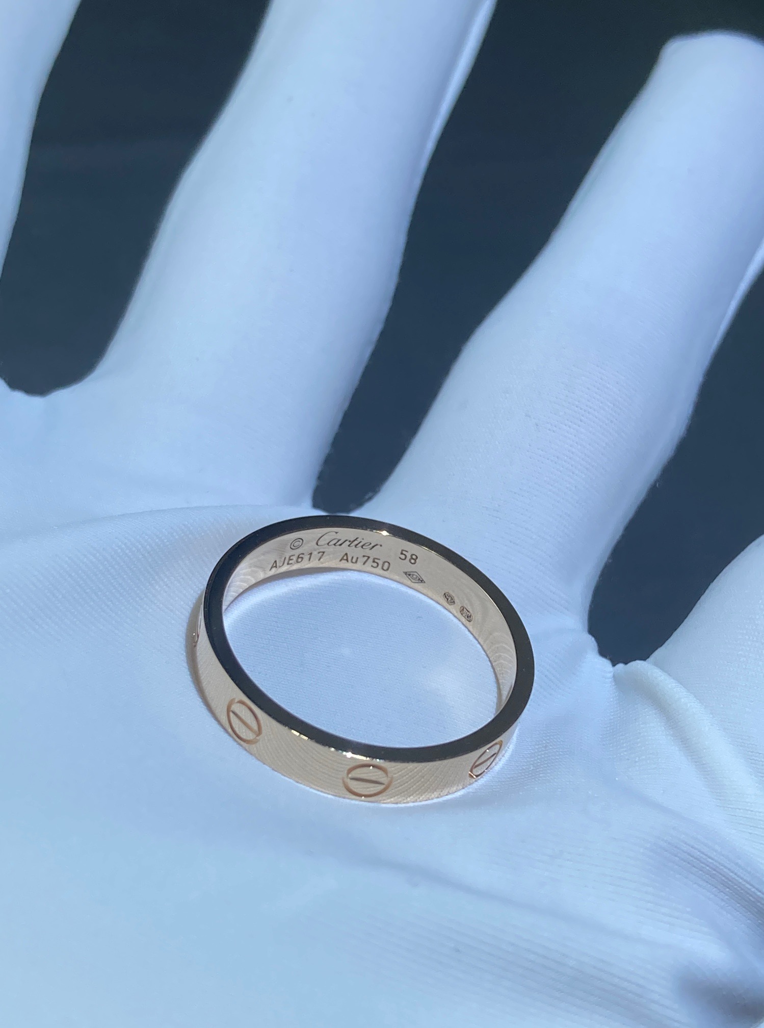 Love Ring 18k Gold