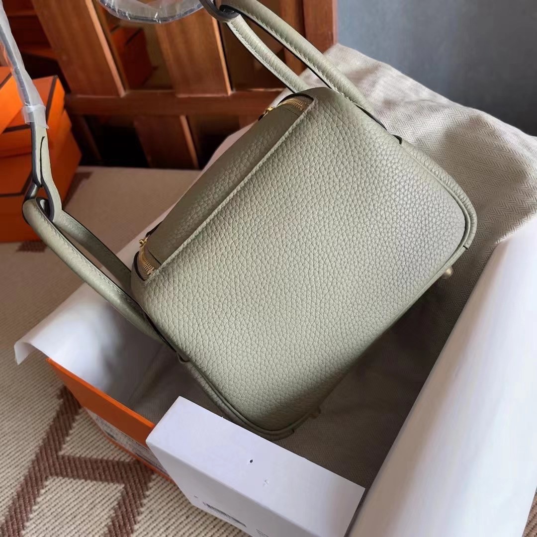 Viet Nam Da Nang City Mini  ld  TC  Q1 Sage Green Gold HW