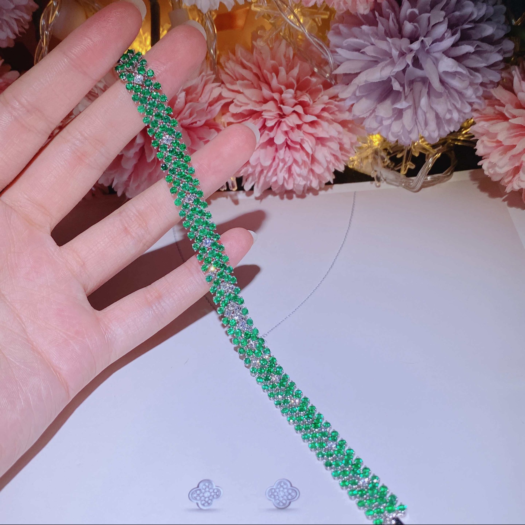 Kuwait Shop Emerald Bracelet 18k White Gold Set with Natural Diamonds ➕ Emerald Gems